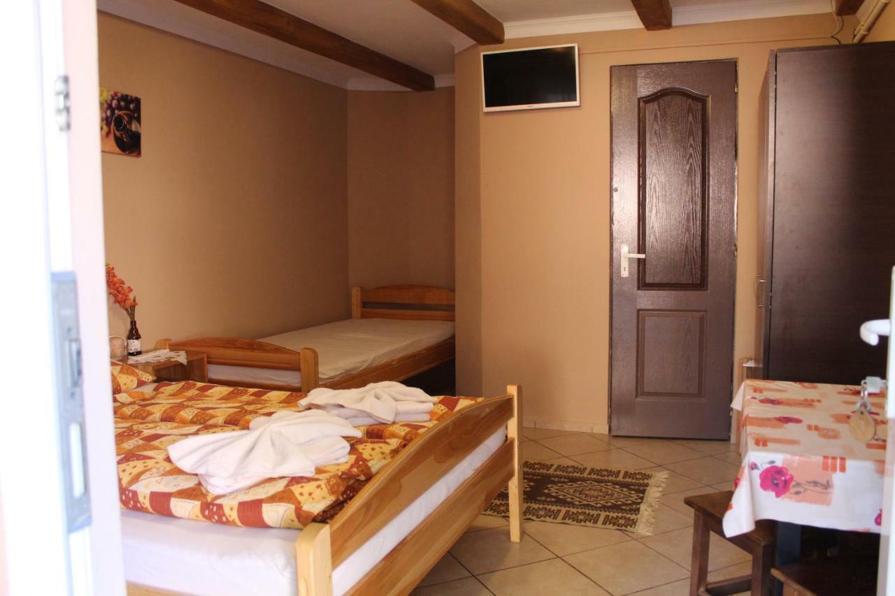 פרייד Kovacs Guesthouse מראה חיצוני תמונה
